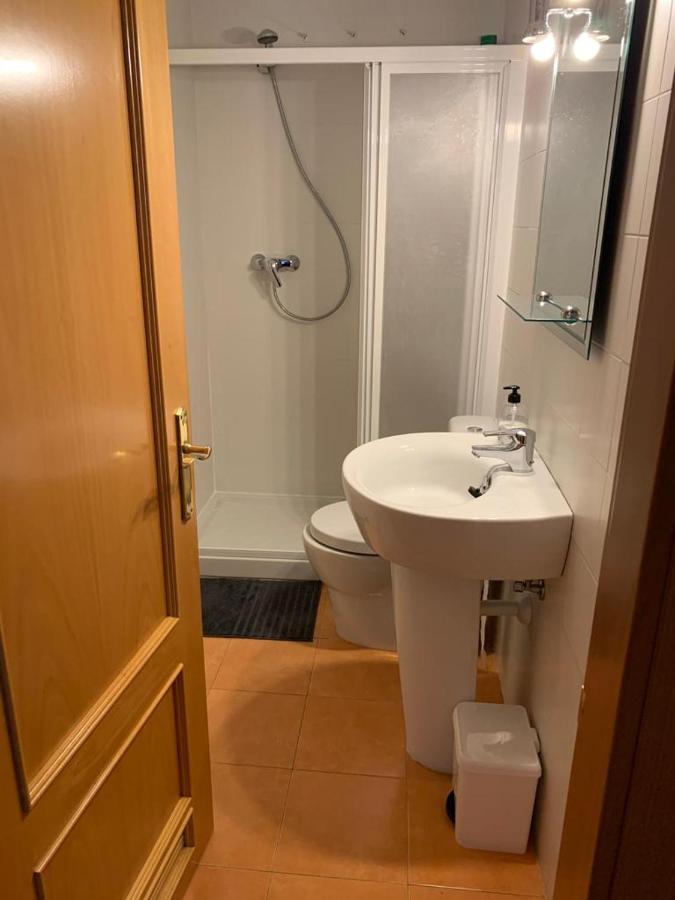 Apartamento Mota-2 Huca-Los Prados; Parking Y Wifi Gratis โอเบียโด ภายนอก รูปภาพ