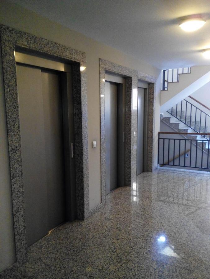 Apartamento Mota-2 Huca-Los Prados; Parking Y Wifi Gratis โอเบียโด ภายนอก รูปภาพ