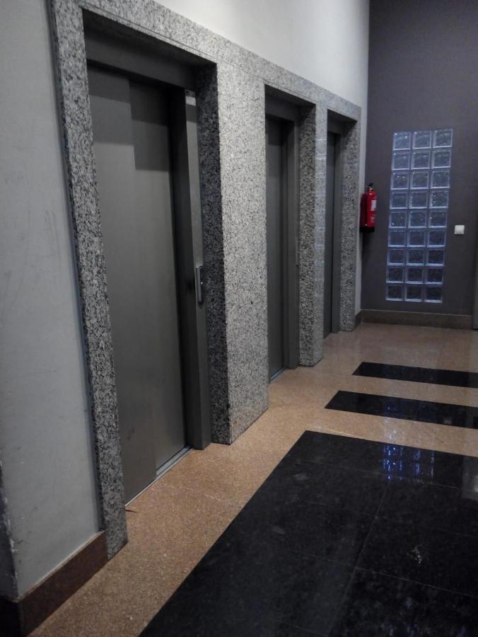 Apartamento Mota-2 Huca-Los Prados; Parking Y Wifi Gratis โอเบียโด ภายนอก รูปภาพ